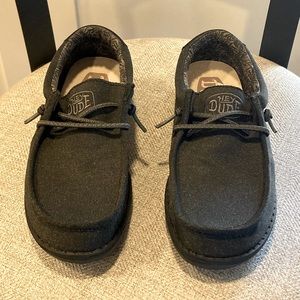 NWOT Hey Dude Wally Youth Basic - Black w/silver shimmer